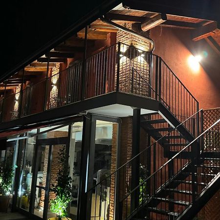 Cascina Vittoria Restaurant Lab & Rooms Rognano Bagian luar foto