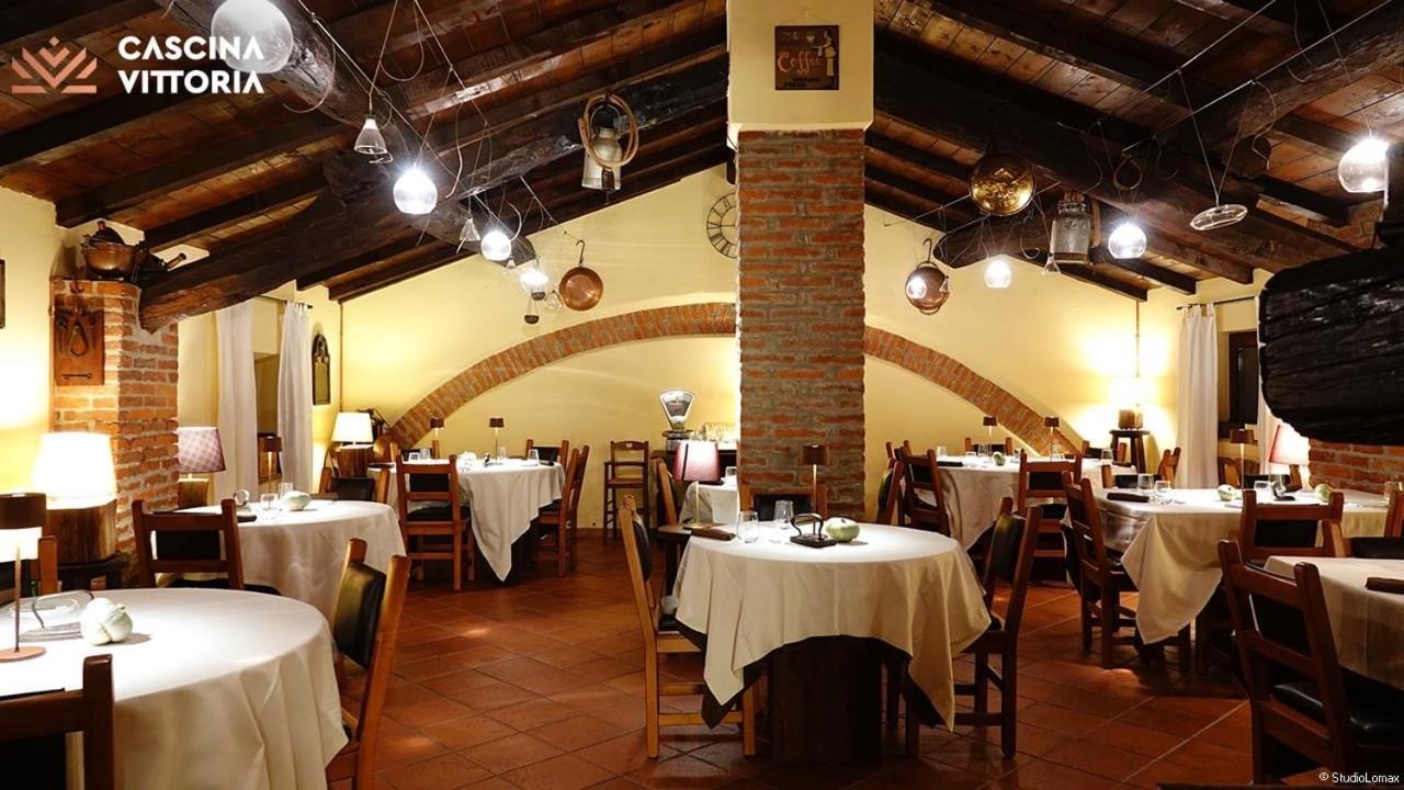 Cascina Vittoria Restaurant Lab & Rooms Rognano Bagian luar foto